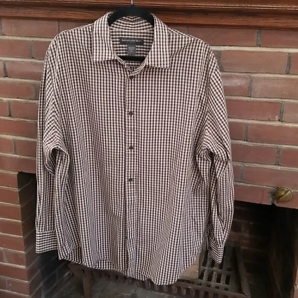 Banana Republic brown/tan shirt. Size XL. 100% cotton.